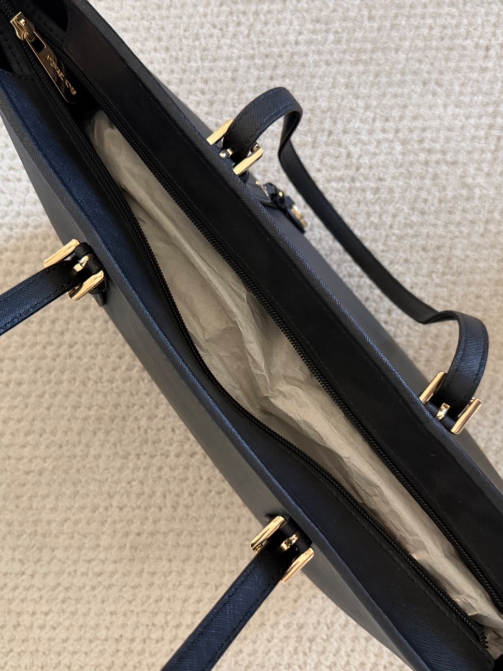 Purse - Picture 2 of 3